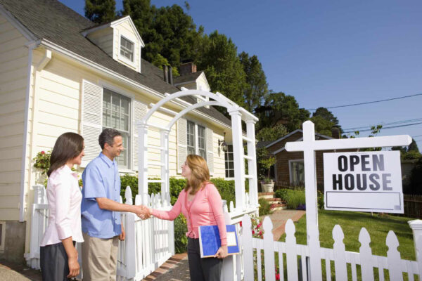 Why do I Need a Realtor in Selling My House? What Crucial Role do They  Play?